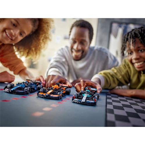 LEGO 77244 Mercedes AMG F1 W15 Race Car